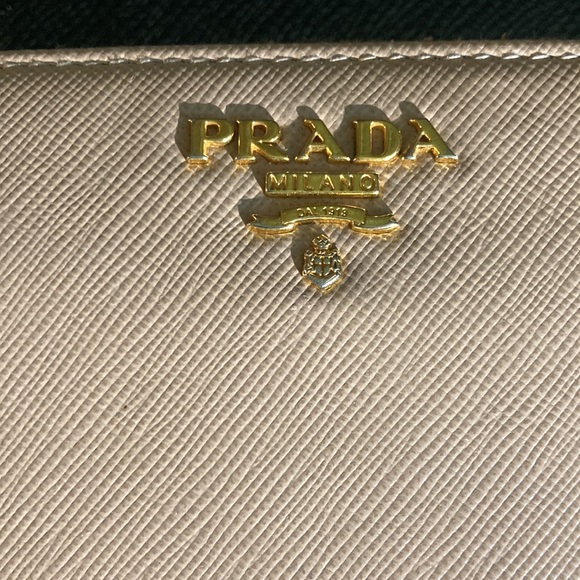 PRADA Large Saffiano Leather Wallet - Picture 3 of 9
